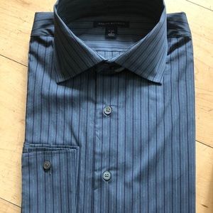 men’s blue striped button down shirt